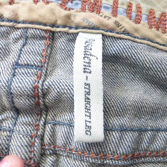 GUESS premium denim dark wash "Pasadena" straight leg button fly jeans - Picture 4 of 16